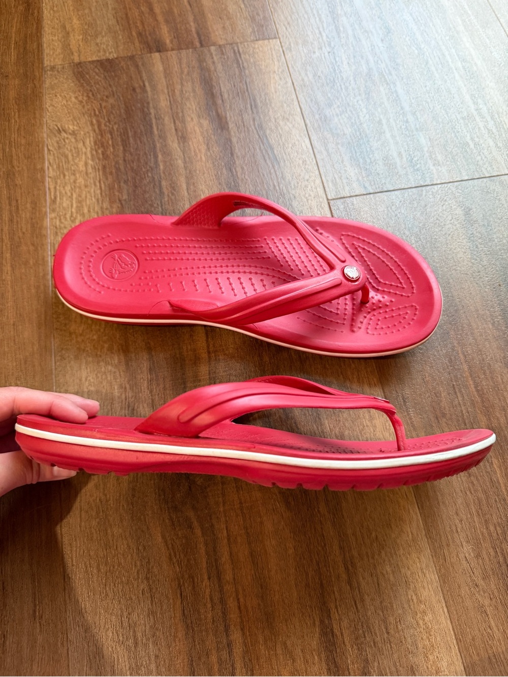 Crocs Classic Red Flip Flops - Picture 3 of 7